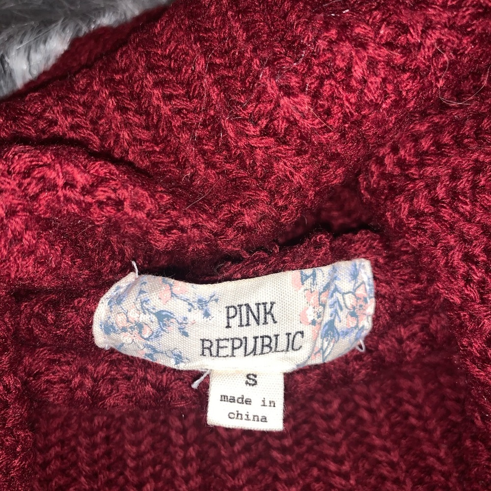 Sweater - Picture 2 of 3